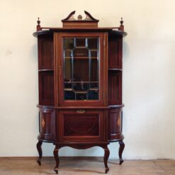 Salonschrank Vitrine Salonschränkchen Jugendstil englisch um 1900 Mahagoni