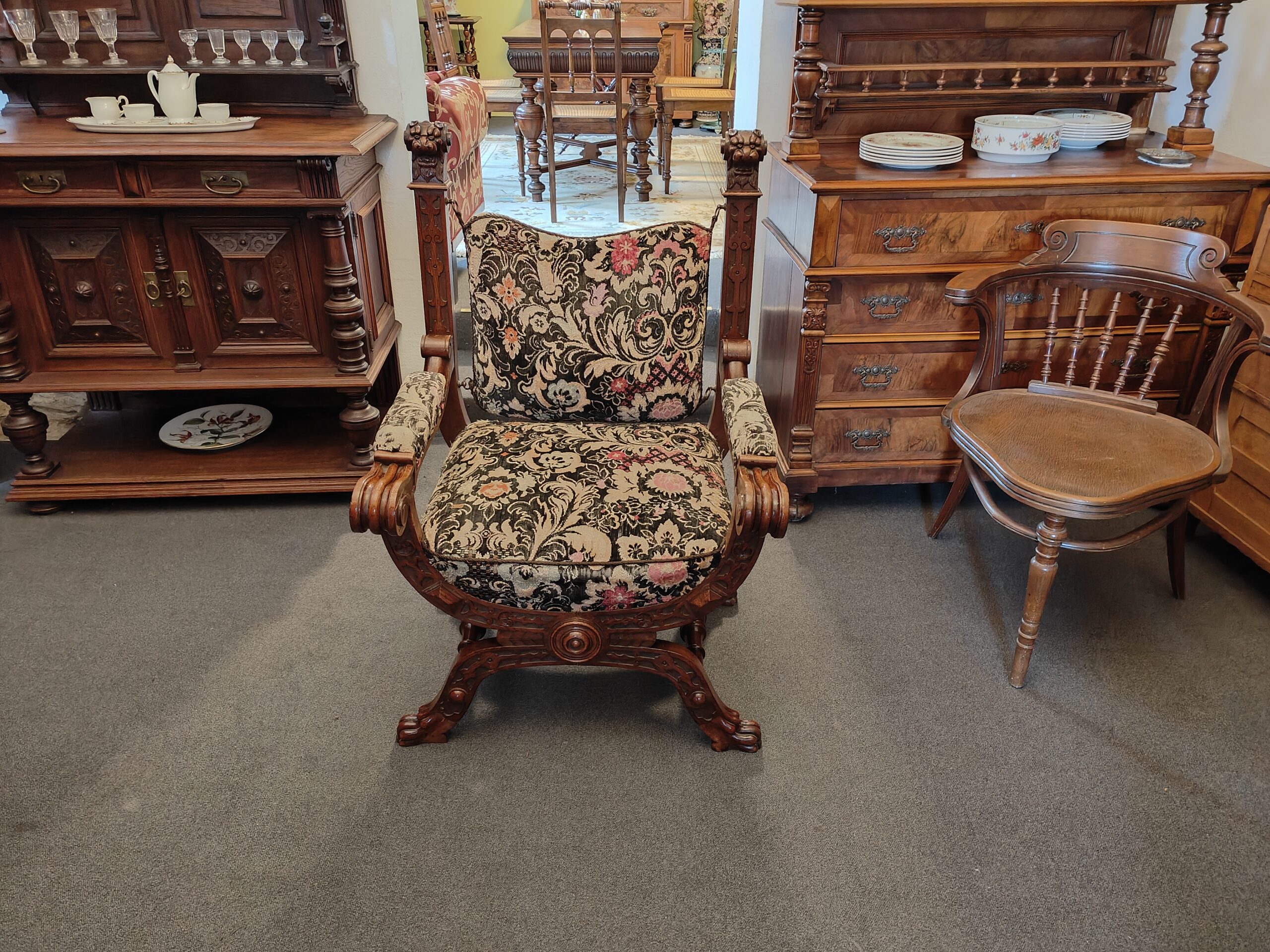 Mächtiger Lutherstuhl Scherensessel Dantesca Gründerzeit 1880 Eiche antik – Bild 6