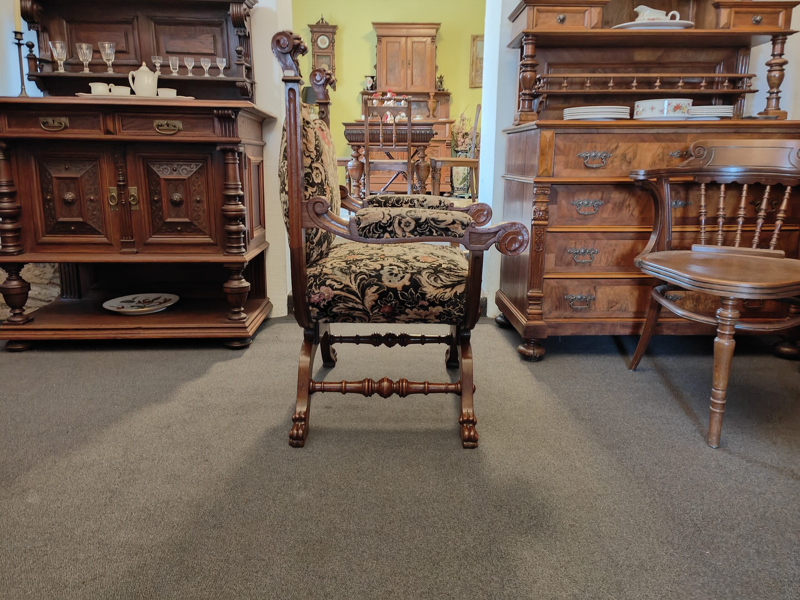 Mächtiger Lutherstuhl Scherensessel Dantesca Gründerzeit 1880 Eiche antik – Bild 10