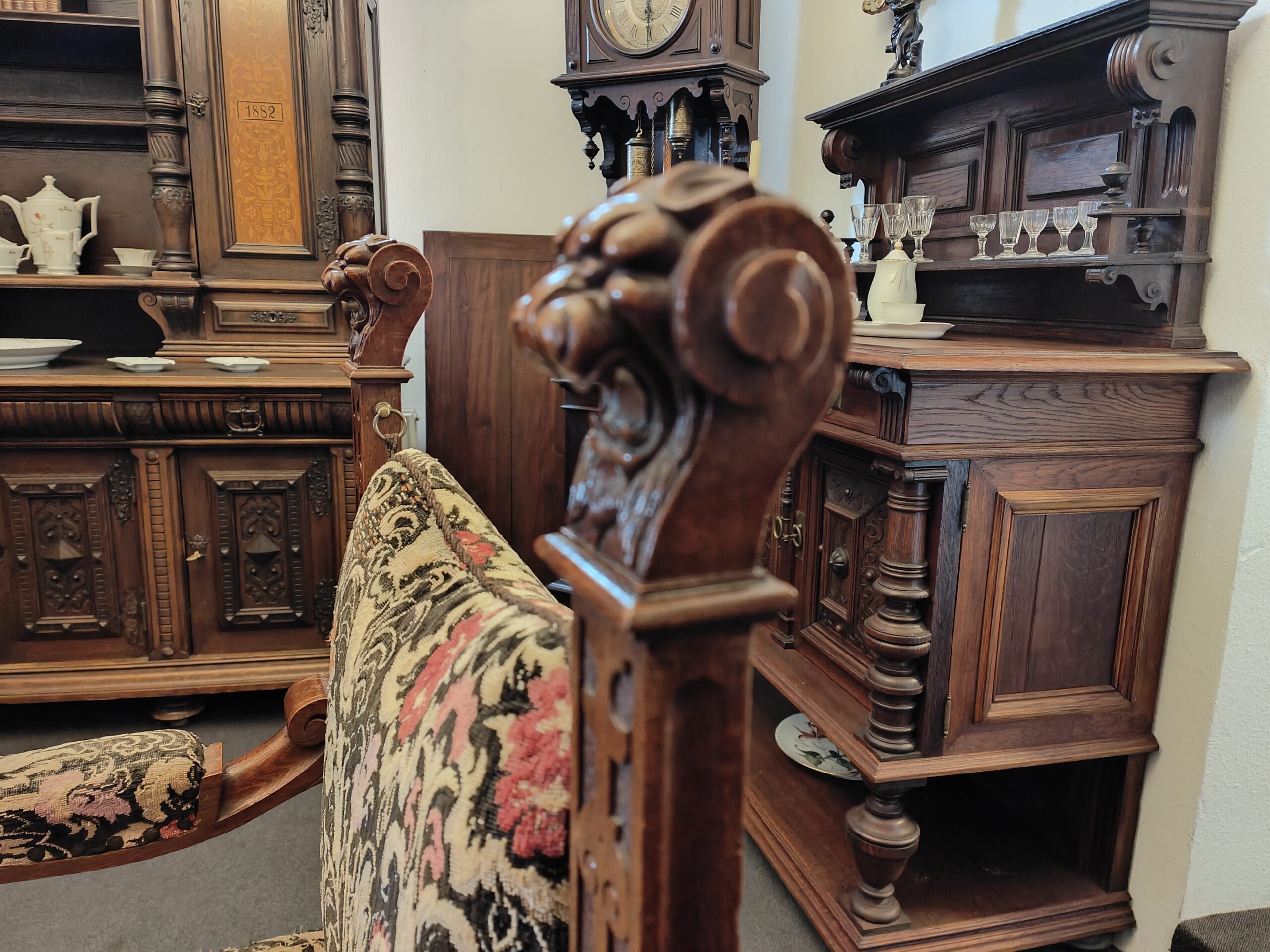 Mächtiger Lutherstuhl Scherensessel Dantesca Gründerzeit 1880 Eiche antik – Bild 8