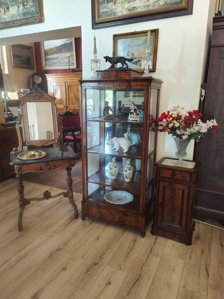 Biedermeier Vitrine Glasschrank Drei Seiten Glas mit Spiegel Mahagoni um 1839 – Bild 10