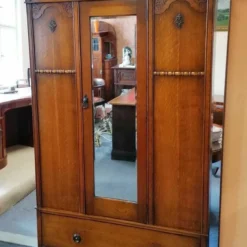 Antiker Kleiderschrank Jugendstil Eiche dreigliedrig um 1900 - für schmale Flure