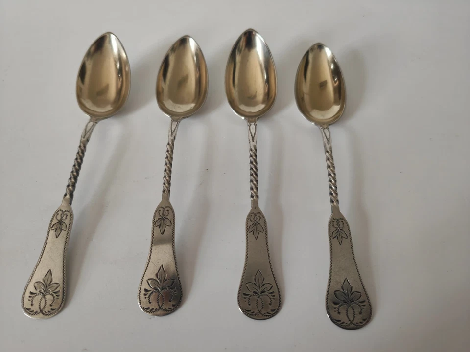 4 Silber Kaffee -/Tee- Löffel Handgraviert 1895 Set antik